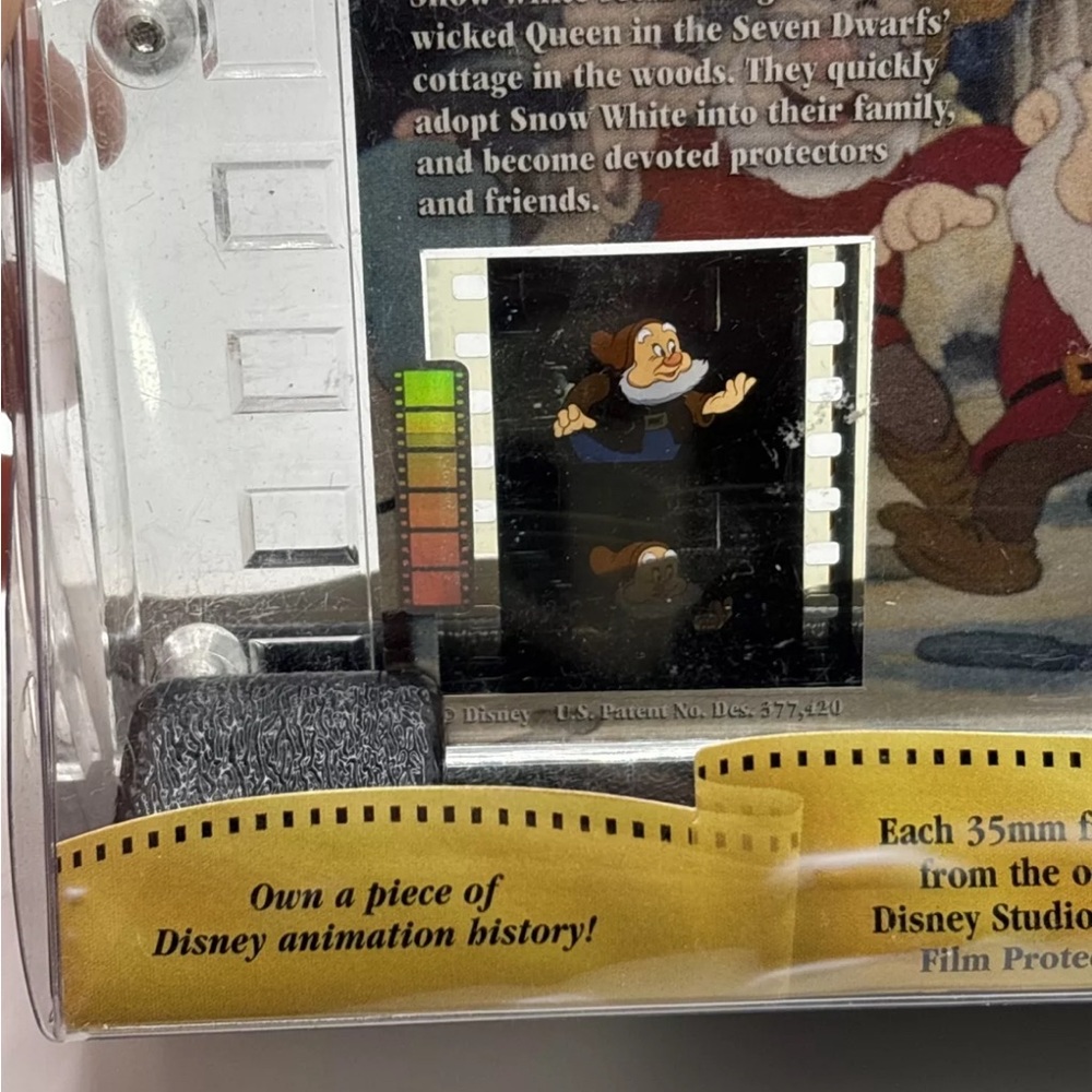 WALT DISNEY SNOW WHITE AND THE SEVEN DWARFS 35MM COLLECTOR FILM CELS - Picture 5 of 11